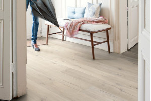 Ламінат Quick-Step Impressive Ultra Дуб м'який світлий, 32 клас, фаска 4v, вологостійкий, 12*190*1380 мм